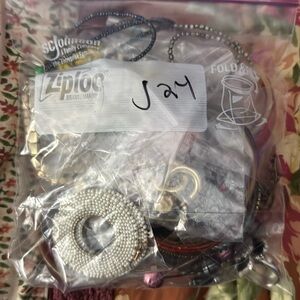 Jewelry mystery bag all wearable some name brand lot Jar J00024